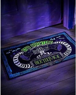 It's Showtime Doormat - Beetlejuice -Spook & Style Shop 01487974 b